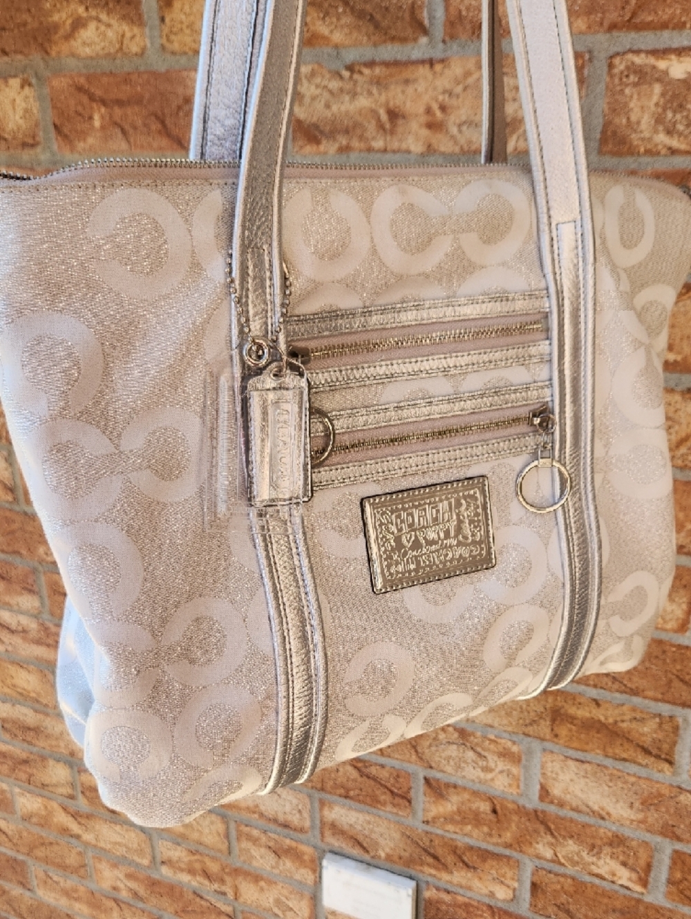 Coach Poppy Silver Metallic Op Art Signature Jacquard Tote Excellent Condition - Picture 14 of 14